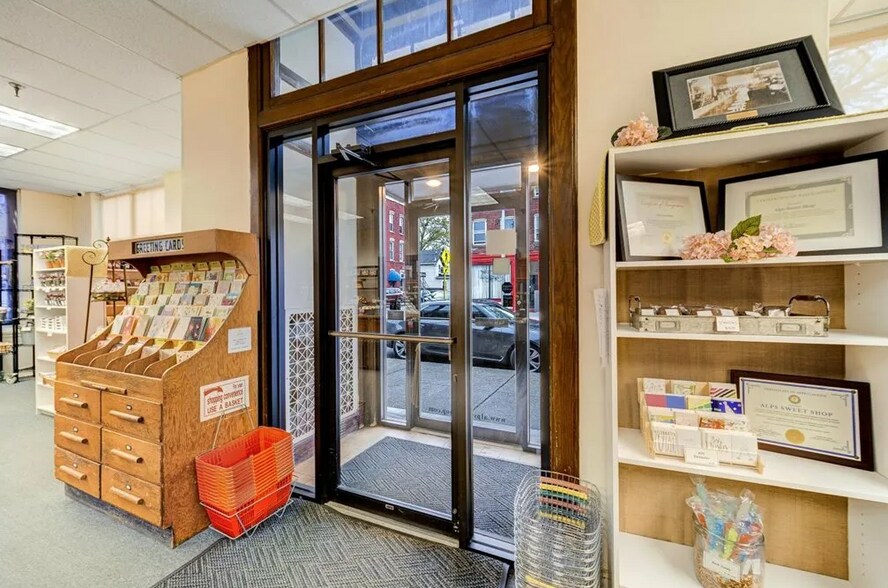 More Photos Of 269 Main St, Beacon Storefront For Sale