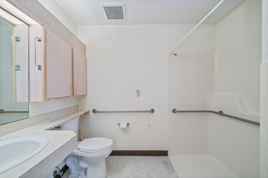 More Photos Of 35385 Tohl Ave, Nehalem Assisted Living For Sale