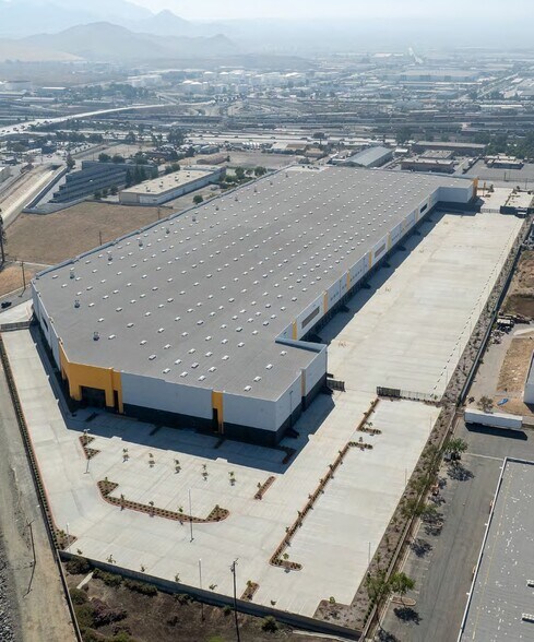 More Photos Of 350 W Valley Blvd, Rialto Distribution For Lease