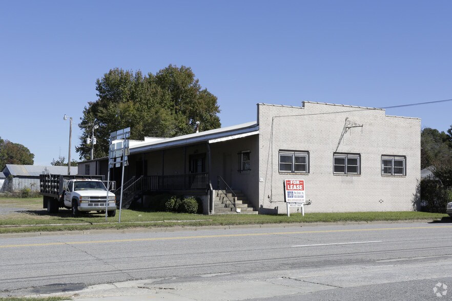 More Photos Of 922 W Main St, Rock Hill Warehouse For Sale