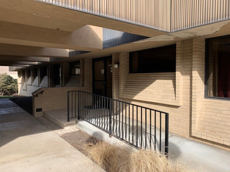 More Photos Of 9 Post Rd, Oakland Medical For Sale