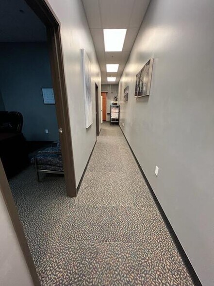 More Photos Of 25546 N Lake Pleasant Pky, Peoria General Retail For Lease