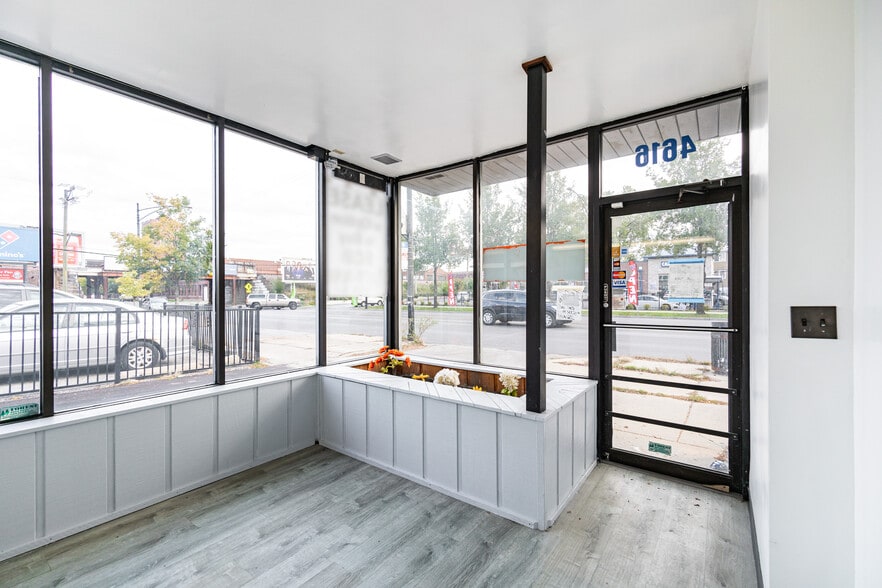 More Photos Of 4616 W Fullerton Ave, Chicago Light Manufacturing For Sale