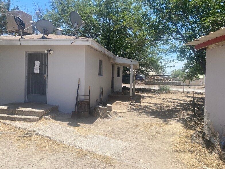 More Photos Of 8493-8495 S Main St, Mesilla Park Storefront For Sale