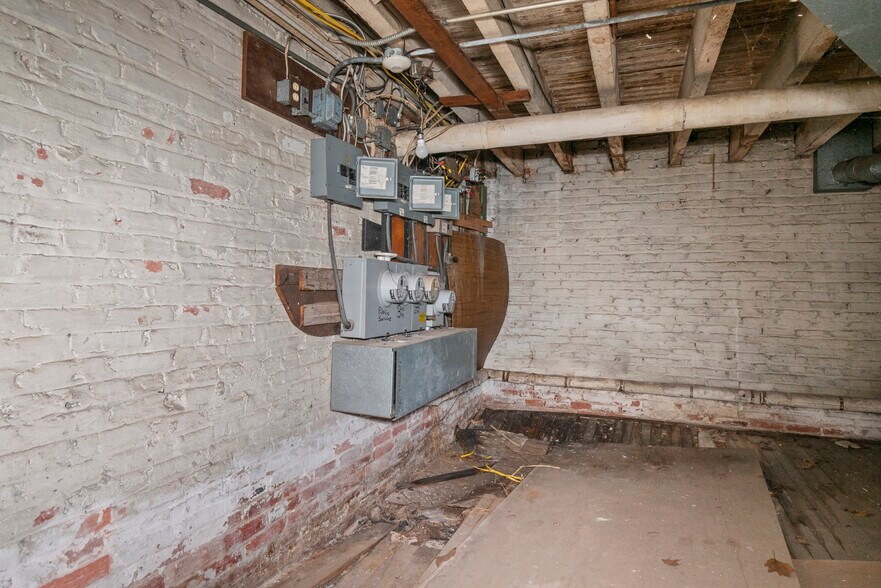 More Photos Of 103 W 29th St, Baltimore Apartments For Sale