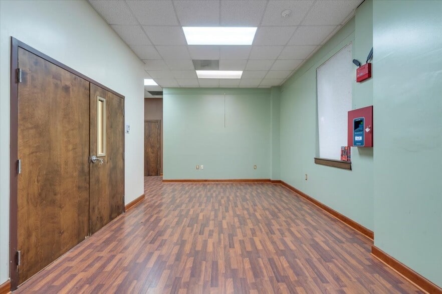More Photos Of 210 S Jefferson St, Roanoke Loft Creative Space For Sale