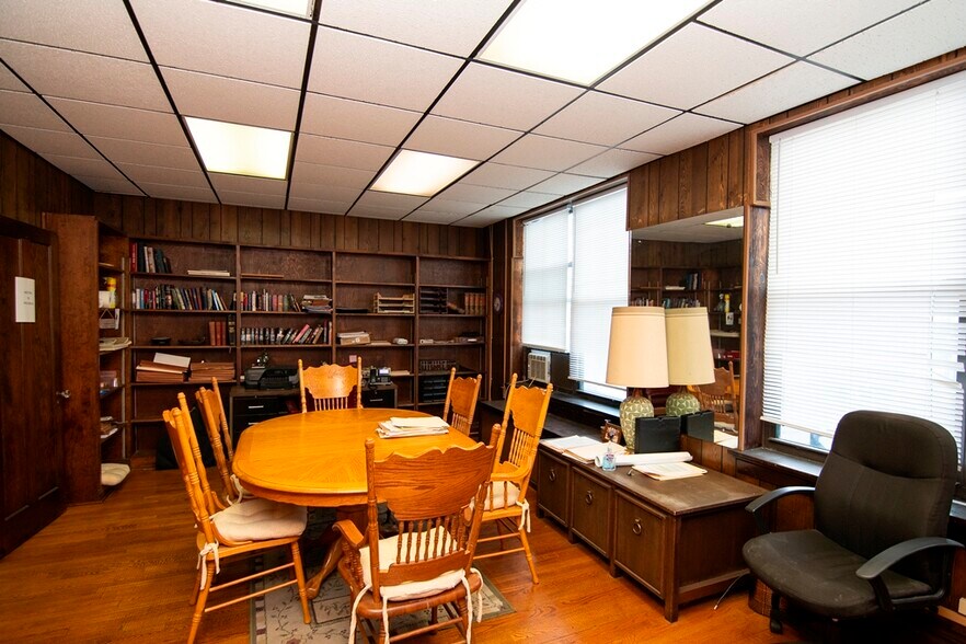 More Photos Of 207 S Heber St, Beckley Office For Sale