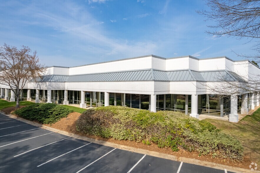 More Photos Of 30 Technology Pky S, Peachtree Corners Office For Lease
