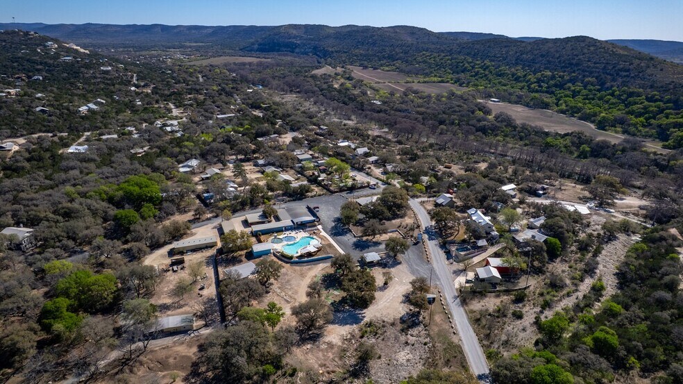 More Photos Of 49 Encino Dr, Concan Convenience Store For Sale