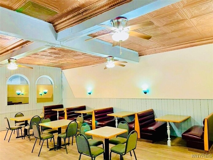 More Photos Of 1701 Pine Ave, Niagara Falls Restaurant For Sale