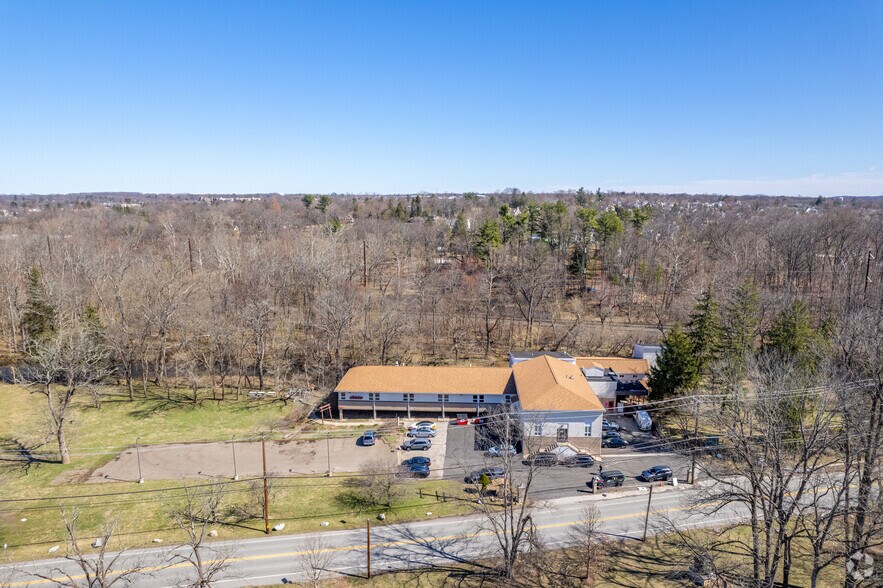 More Photos Of 321 Morris Rd, Fort Washington Flex For Lease