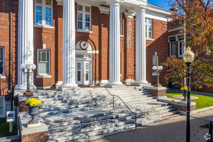 More Photos Of 41 N Main St, Norwalk Office For Lease