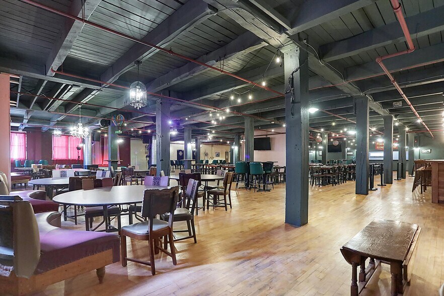 More Photos Of 35 S Main St, Batesville Warehouse For Sale