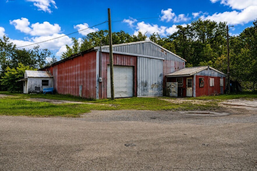 More Photos Of 103 Container rd, Starke Flex For Sale