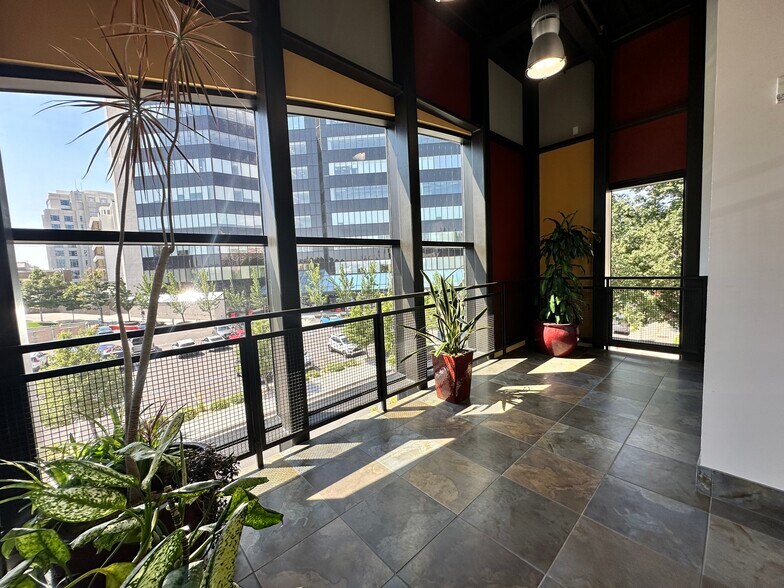 More Photos Of 170 S Virginia St, Reno Office For Lease