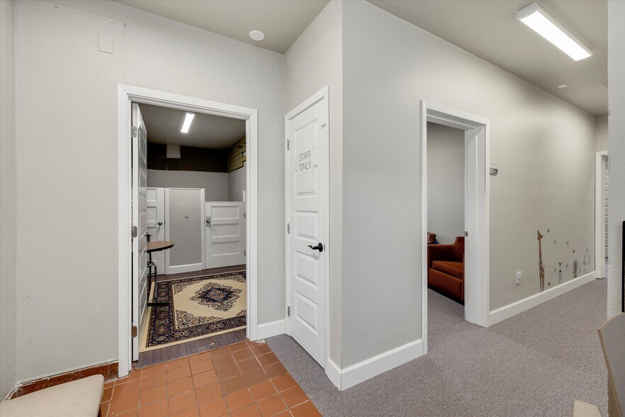 More Photos Of 113 N Elm St, Canby Restaurant For Lease