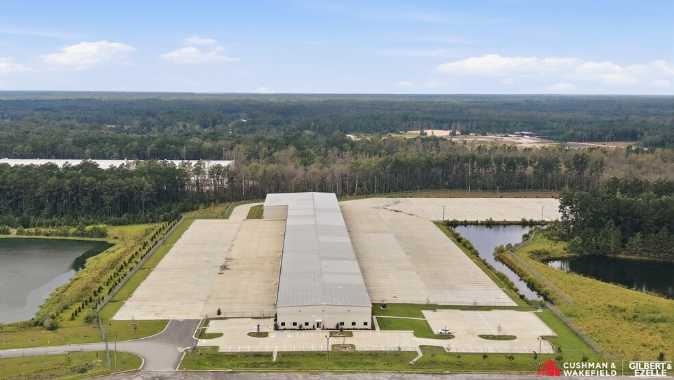 More Photos Of 421 Morgan Lakes Industrial blvd, Pooler Truck Terminal For Lease