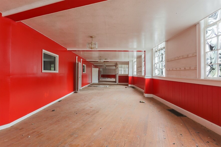 More Photos Of 2130 Newnan St, East Point Schools For Sale