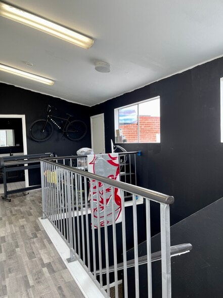 More Photos Of 17007-17009 Hawthorne Blvd, Lawndale Storefront Retail Office For Sale