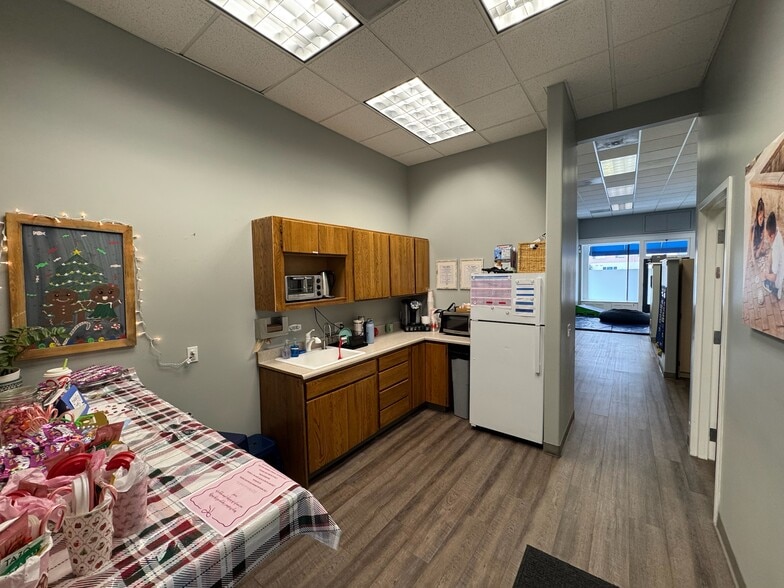 More Photos Of 629-639 S B St, San Mateo Storefront For Lease