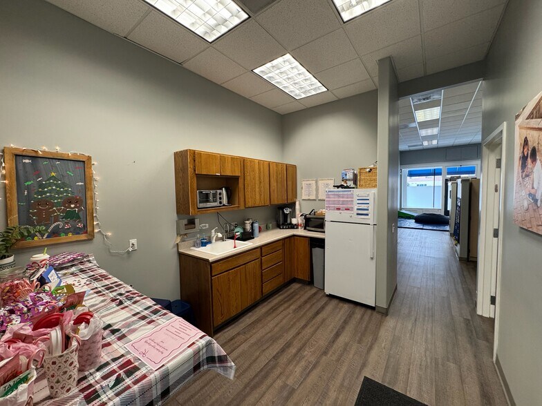 More Photos Of 629-639 S B St, San Mateo Storefront For Lease