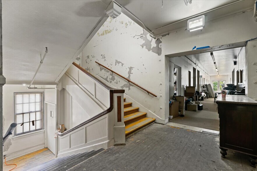 More Photos Of 99 Sather Field Rd, Silverton Lodge Meeting Hall For Sale