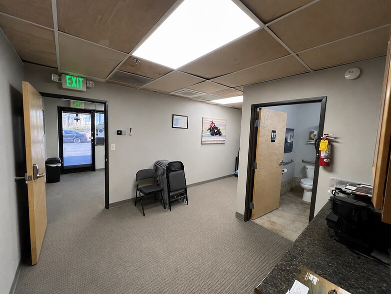 More Photos Of 14883 E Hinsdale Ave, Centennial Manufacturing For Sale