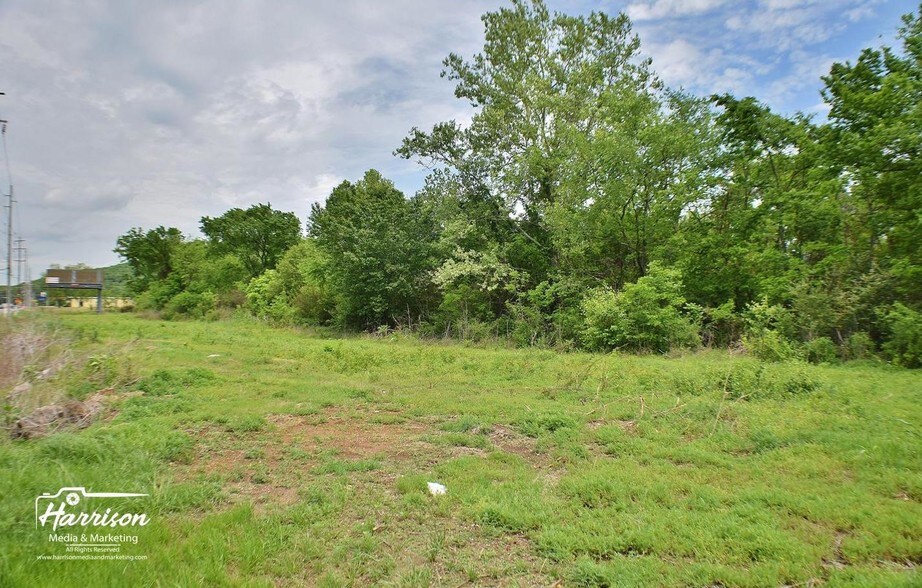 More Photos Of 13111 Memorial Pky SW, Huntsville Land For Sale