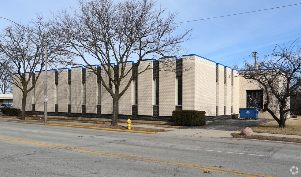 More Photos Of 505 Busse Hwy, Park Ridge Office For Sale