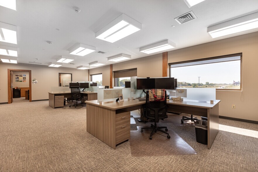 More Photos Of 3681 Prism Ln, Kieler Office For Sale