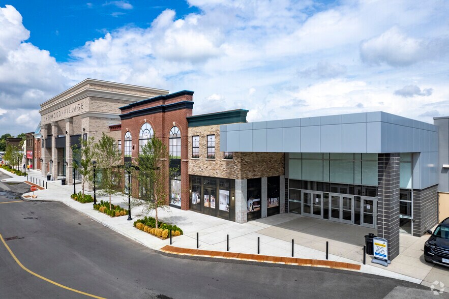 Primary Photo Of 2225 Erin Mills Pky, Mississauga Storefront For Lease