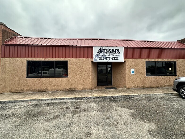 Primary Photo Of 1109 Walnut St, Abilene Warehouse For Sale