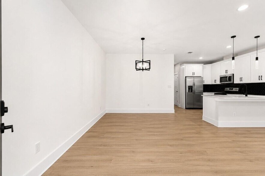 More Photos Of 9210 Caddo Rd, Houston Multifamily For Sale