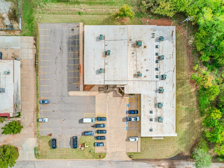 More Photos Of 7608 N Hudson Ave, Oklahoma City Office For Sale