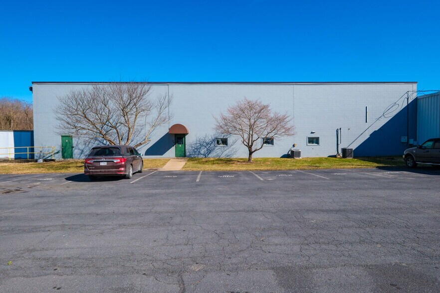 More Photos Of 213 Dry River Rd, Bridgewater Manufacturing For Lease