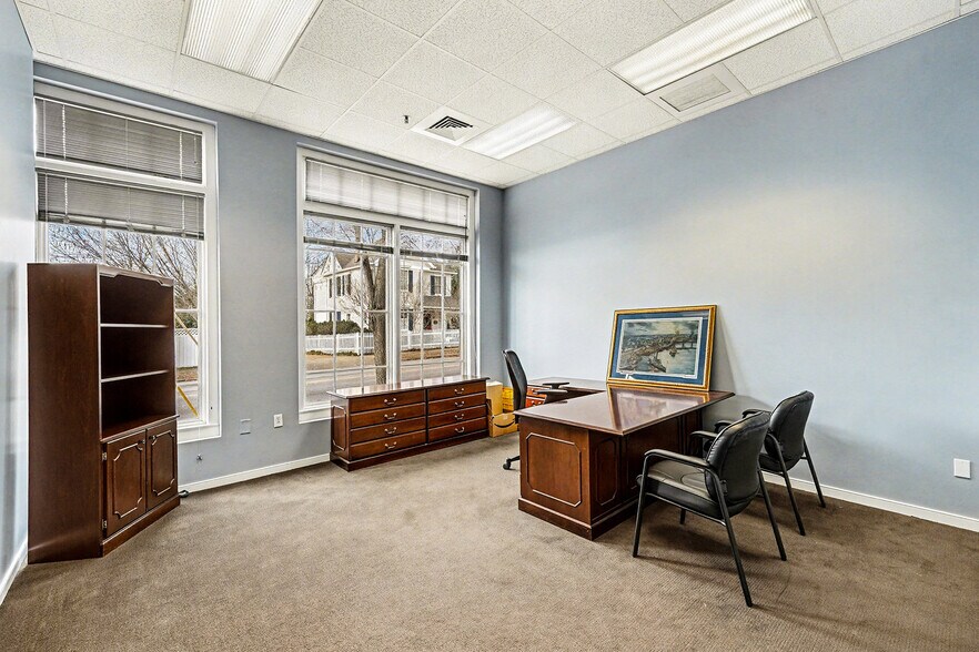 More Photos Of 415-417 Wolfe St, Fredericksburg Medical For Lease