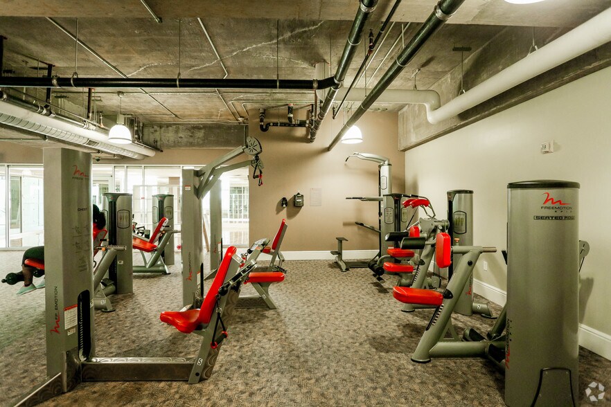 More Photos Of 5927 Almeda Rd, Houston Apartments For Lease