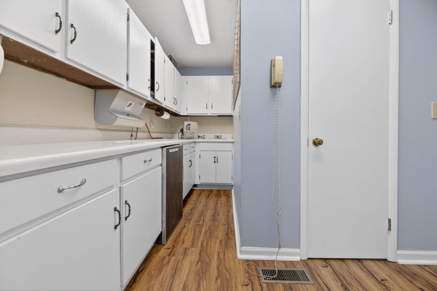 More Photos Of 3310 Henry Rd, Anniston Healthcare For Sale