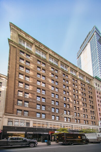 More Photos Of 20-28 W 33rd St, New York Office For Lease