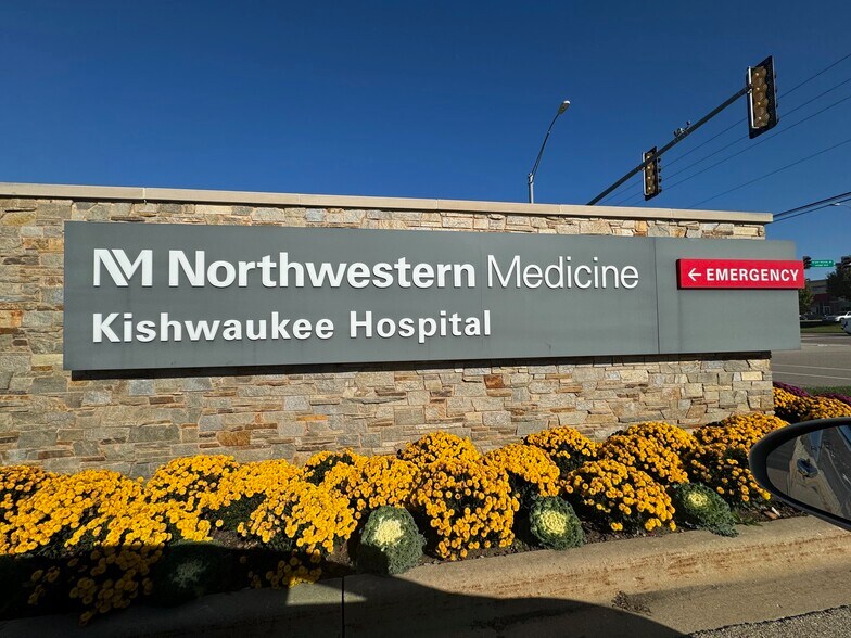 More Photos Of 3300 Commerce Dr, Dekalb Medical For Sale