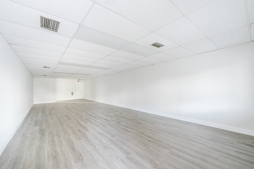 More Photos Of 315-353 SW 27th Ave, Fort Lauderdale Unknown For Lease