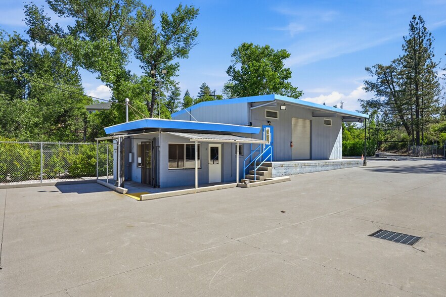 More Photos Of 1025 Idaho Maryland Rd, Grass Valley Warehouse For Lease