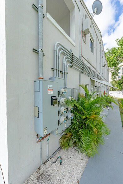 More Photos Of 120 SW 20th Ave, Miami Apartments For Sale