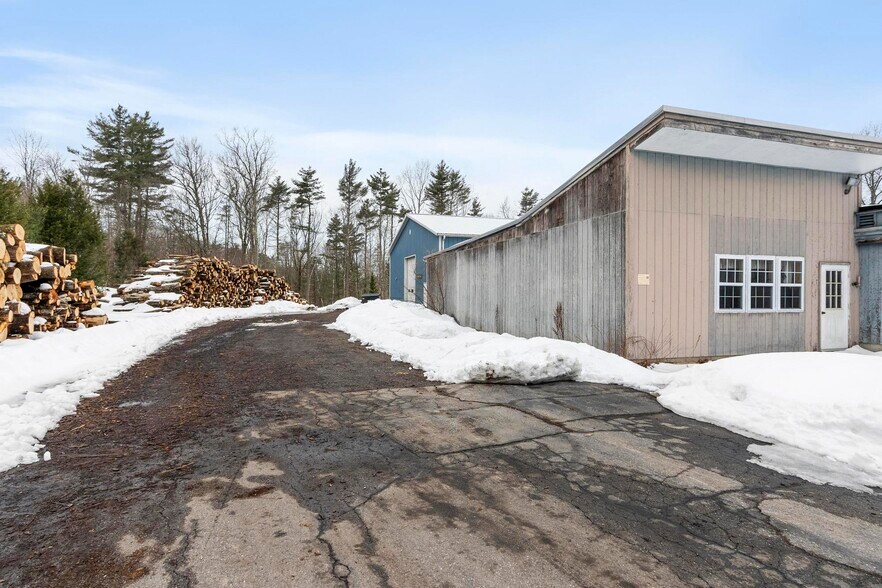 More Photos Of 162 Baldwinville Rd, Templeton Industrial For Sale
