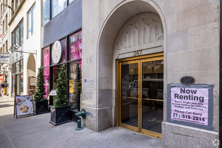 More Photos Of 347 W 36th St, New York Loft Creative Space For Lease