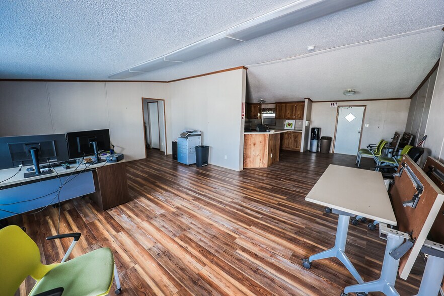 More Photos Of 2617 US Highway 79 N, Carthage Industrial For Sale