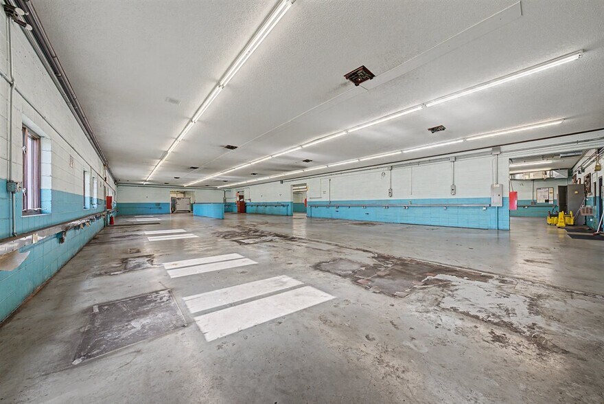 More Photos Of 16771 S 15th St, Galesville Warehouse For Sale