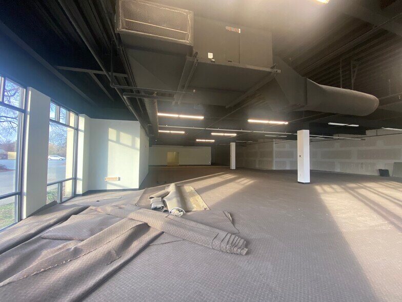 More Photos Of 150 Rowan St, Fayetteville Office For Sale
