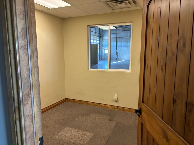 More Photos Of 703 Greenway Dr, Fruita Warehouse For Lease