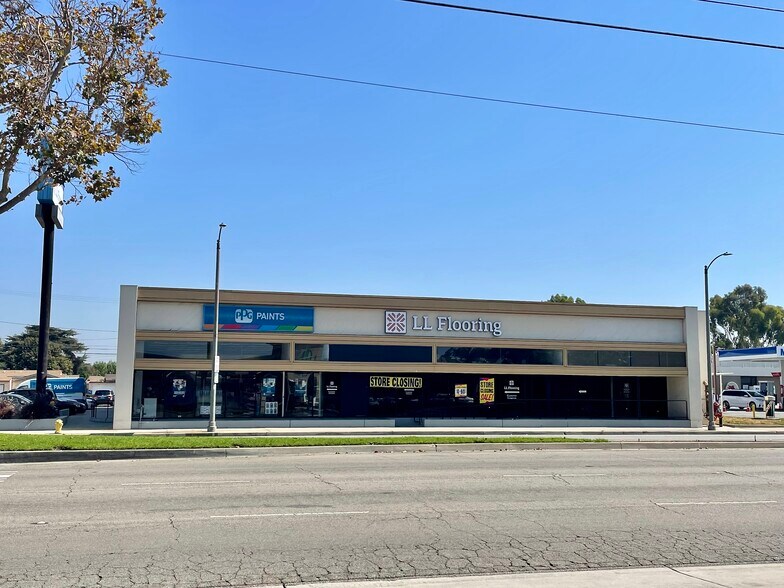 More Photos Of 5830-5832 Lakewood Blvd, Lakewood Freestanding For Lease